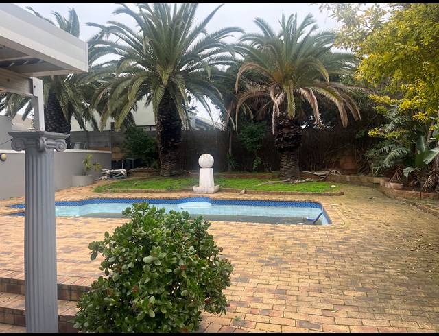 5 BEDROOM FREESTANDING FOR SALE IN TABLE VIEW